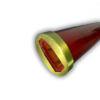 Détail du bout du fourreau du katana Sandai Kitetsu, avec une finition rouge laquée et un embout doré.
