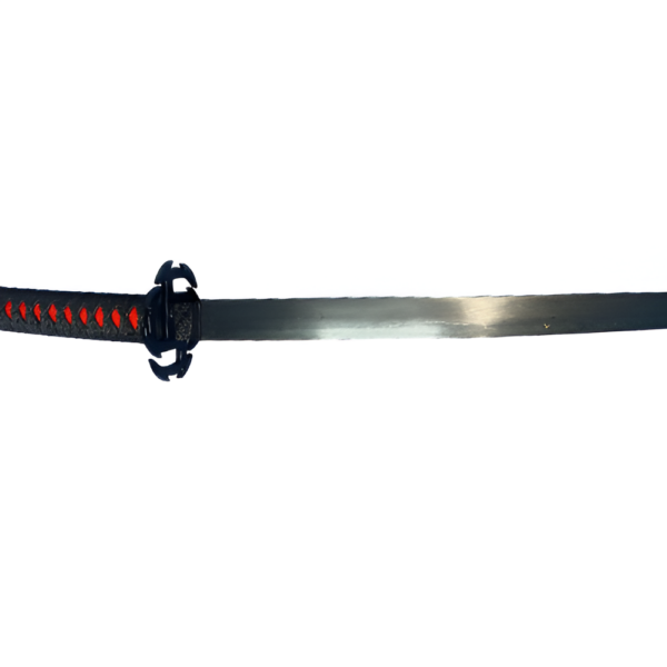 Katana Bankai d'Ichigo avec manche noir et rouge, garde distinctive et lame noire, inspiré de Bleach